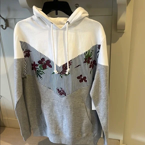 ⭐️Black Jack 1999 Hoodie w/Design Unisex Size Men’s M Perfect for Summer - Picture 1 of 12